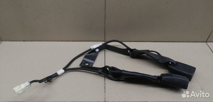 Ответная часть ремня безопасности Hi Lux 2015