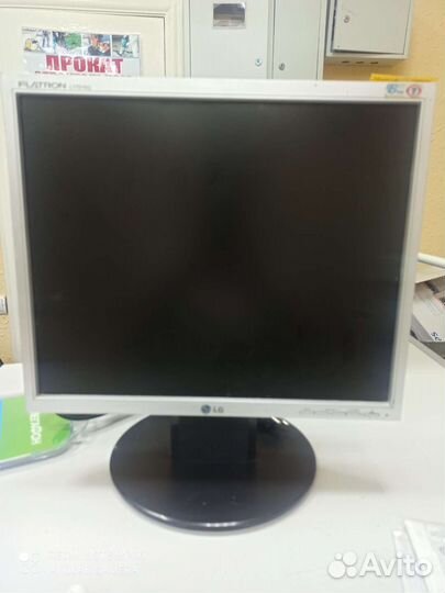 Монитор LG flatron L 1751SQ