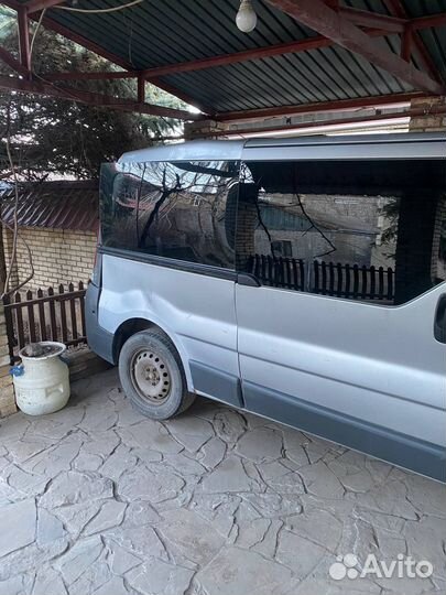 Рено трафик в разборе 01-06 год