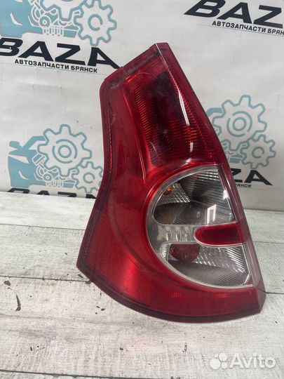Фонарь задний левый Renault Sandero Stepway