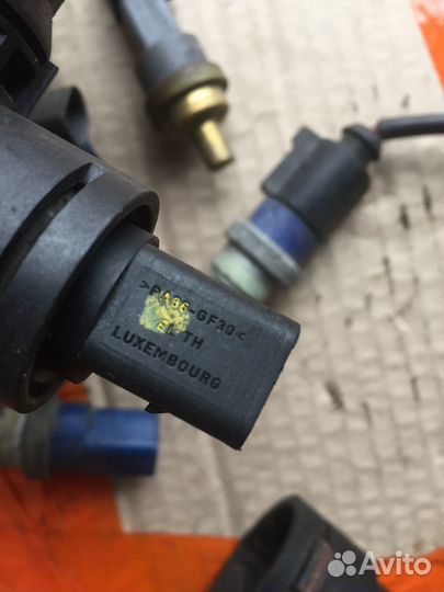 Датчик включения вентилятора 8D0959481B Audi VW