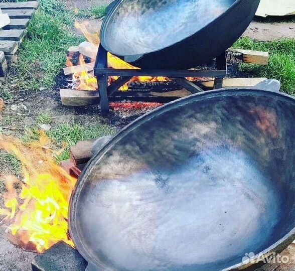 Казан чугунный с печкой