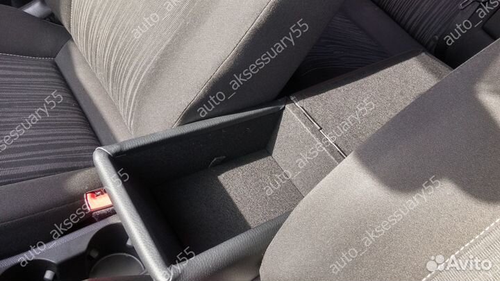 Подлокотник Opel Astra J 2011 - 2015