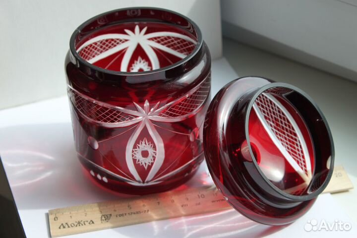 Egermann. Бисквитница - Баночка с крышкой.Стекло