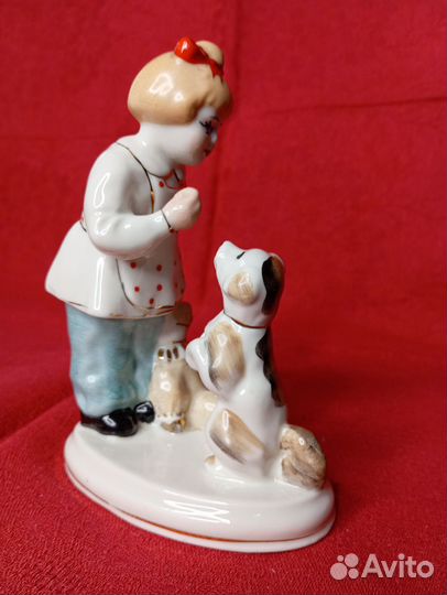 Статуэтка фарфор СССР Девочка с собачкой