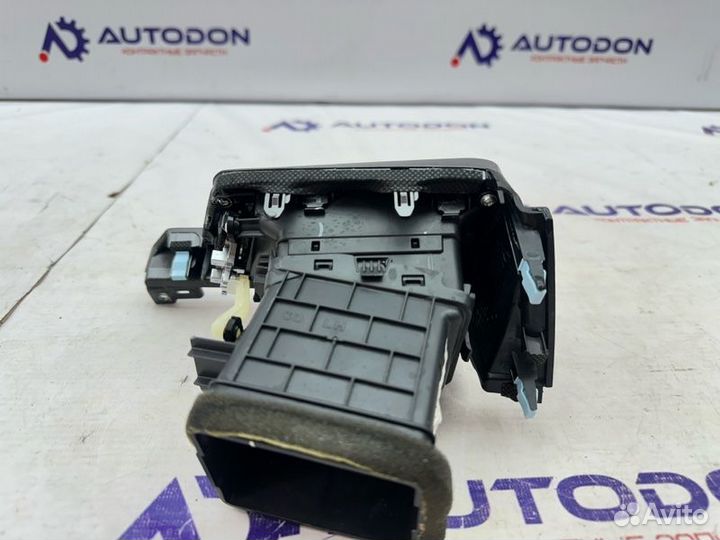 Дефлектор обдува левый Kia Optima JF G4FJ 1.6