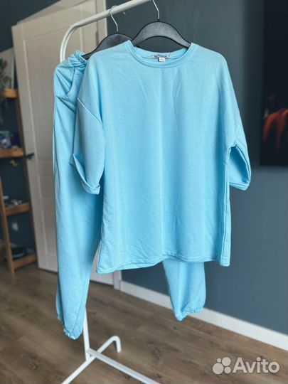 Костюм спортивный двойка новый