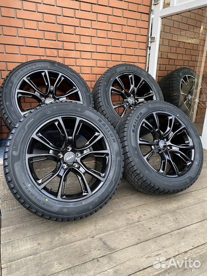 Новые колеса r20 Jeep Grand Cherokee