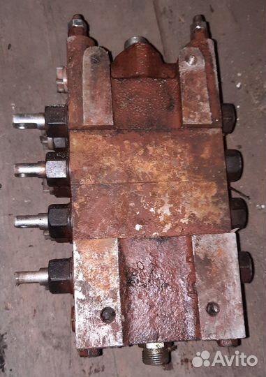 Гидро распределитель