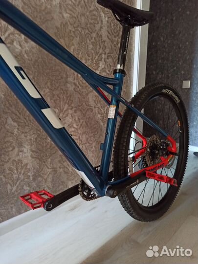 GT avalanche comp 27