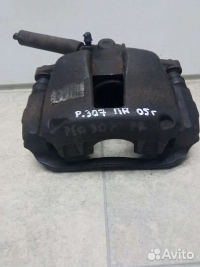 Суппорт тормозной передний правый Peugeot 307