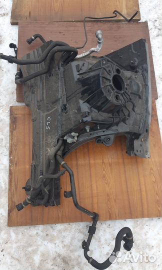 Передняя четверть Mercedes CLS