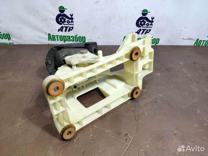 Рукоятка кулисы кпп Hyundai Solaris