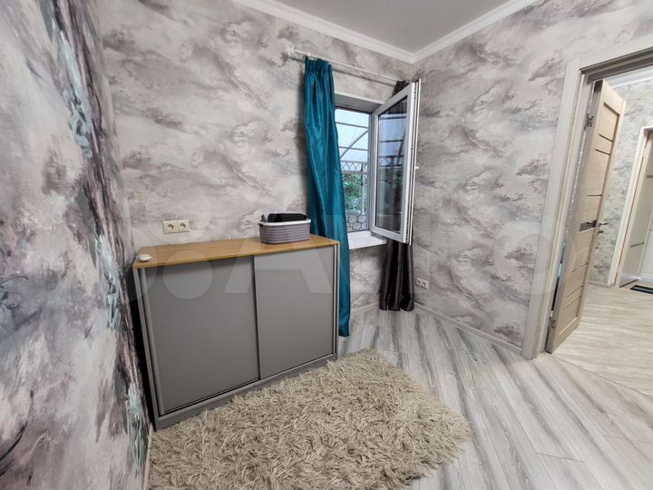 Комната 25 м² в 3-к., 2/2 эт.