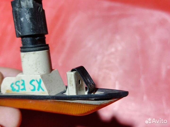 Повторитель в крыло левый Bmw Х5 Е53 2001