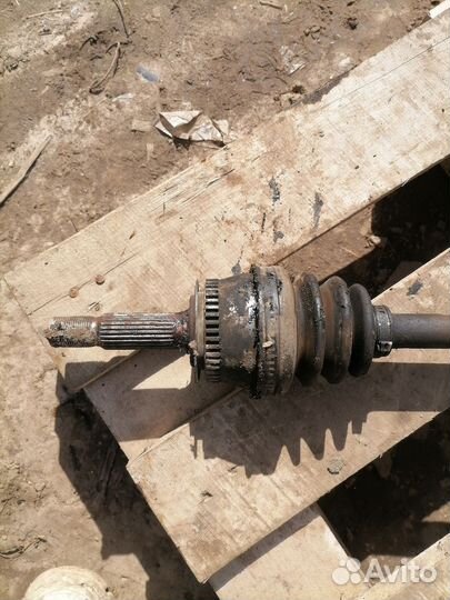 Привод передний правый Hyundai Matrix