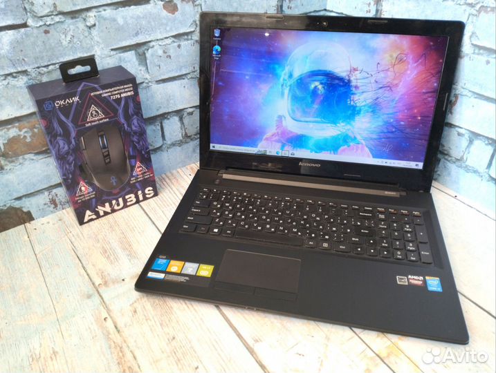 Мощный Lenovo на i3/ RAM 12/ SSD 256/ AMD 8500m