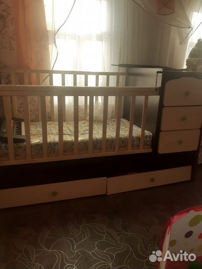 Детская кроватка