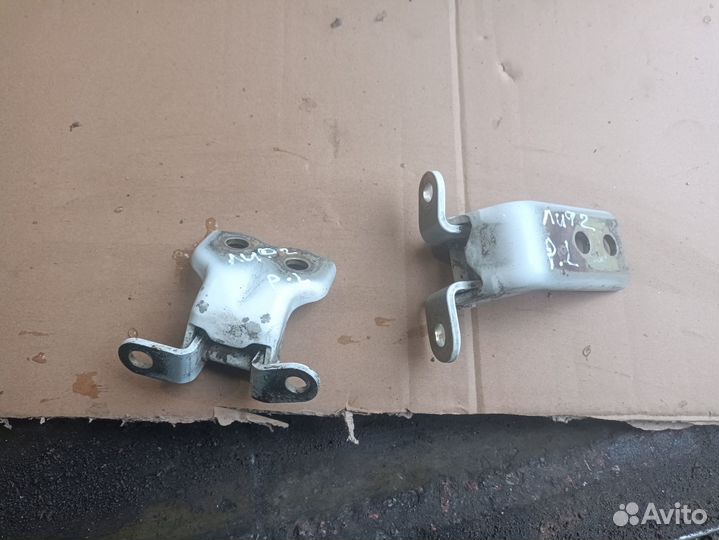 Петли передней левой двери Lifan Solano 2