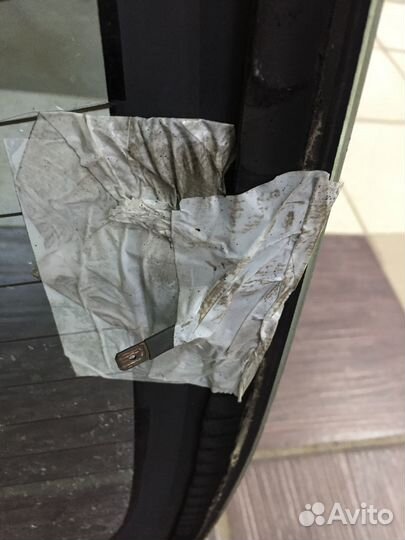 Заднее стекло Saab 9-5