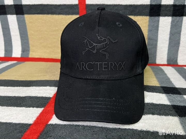 Премиум бейсболка Arcterix