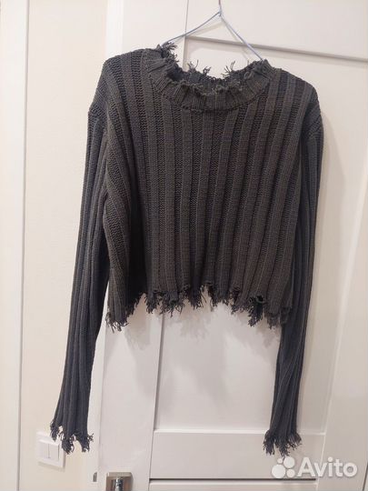 Свитер джемпер укороченный