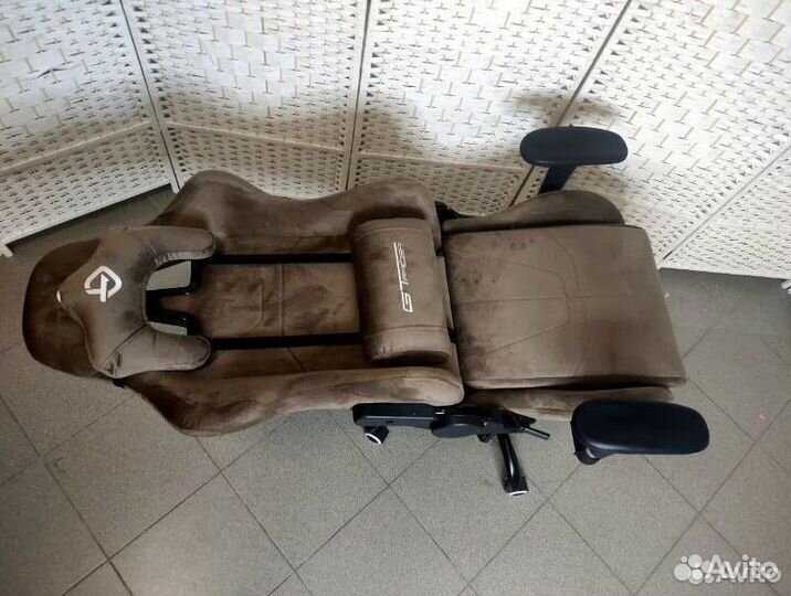 Компьютерное кресло офисное с функцией массажа