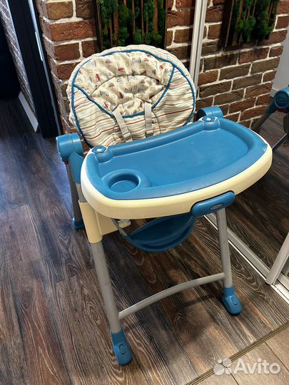 Детский стульчик для кормления