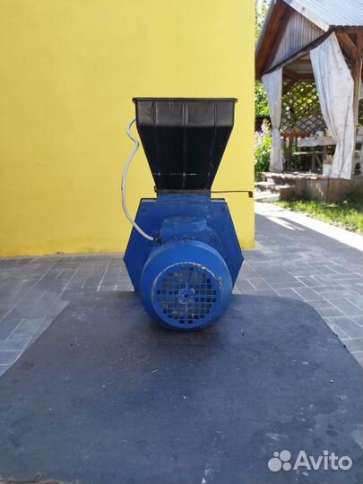 Кормоизмельчитель 