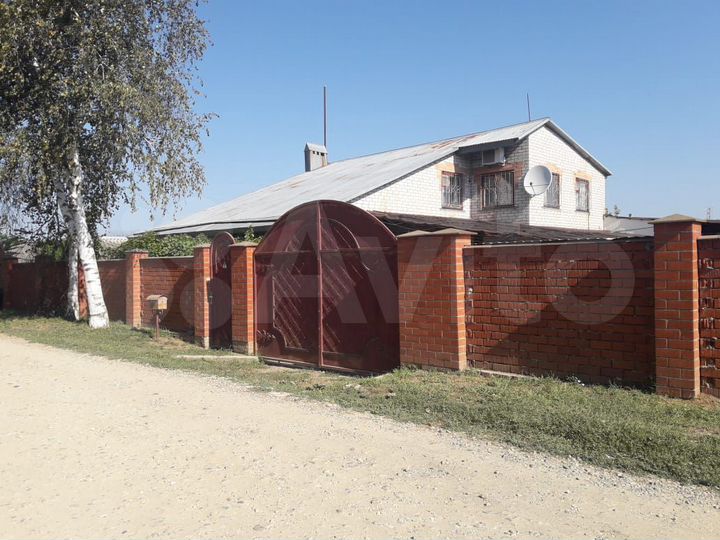 Дом 242 м² на участке 20 сот.