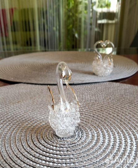 Хрустальные фигурки,лебеди