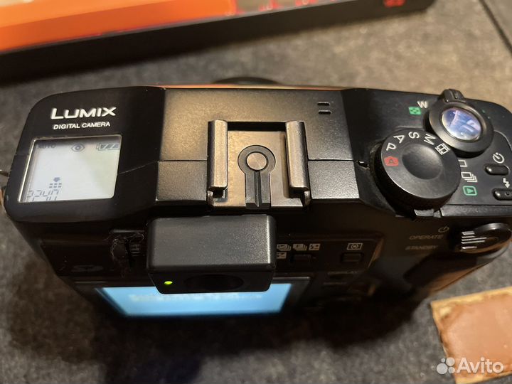 Винтажный фотоаппарат Panasonic Lumix DMC-LC5