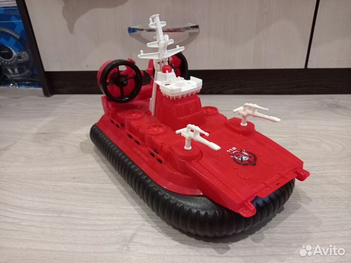 Машинки игрушки. Большие