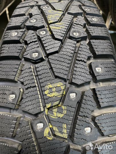 Pirelli Ice Zero 215/60 R16 99T