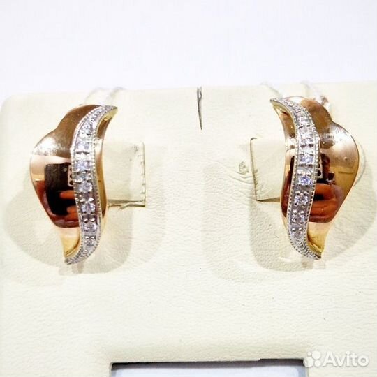 Золотые серьги с камнем