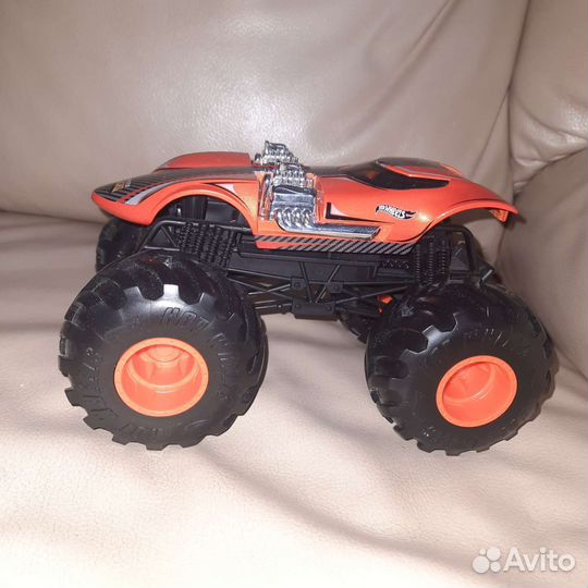 Hot wheels внедорожник оригинал
