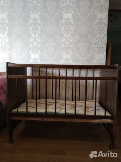 Детская кроватка
