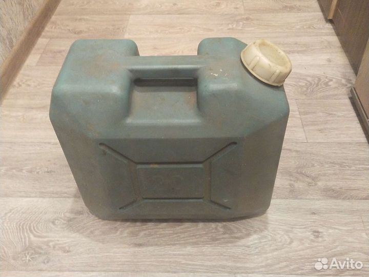 Канистра пластиковая 20 литров