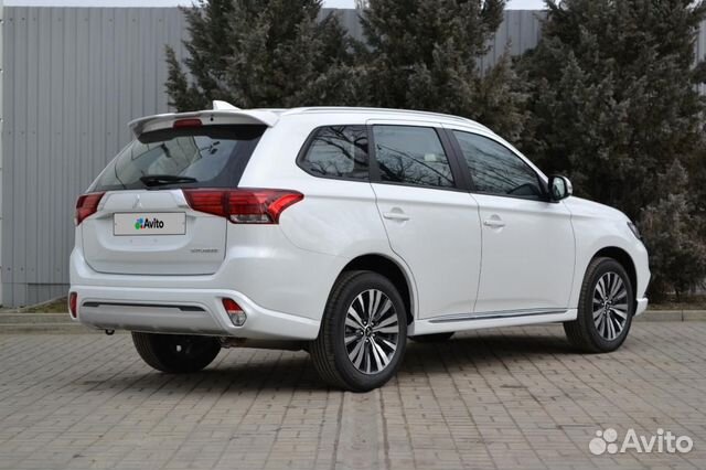 Mitsubishi Outlander 2.0 CVT, 2022, 109 км