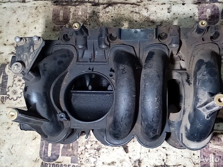 Впускной коллектор для Renault Logan