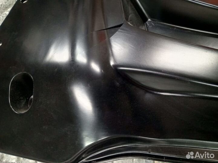 Накладка volvo FH12 двери нижняя правая 18300030