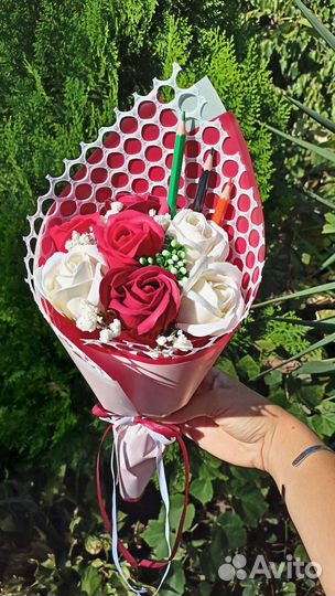 Букет из 7, 51, 101 розы к 1 сентября