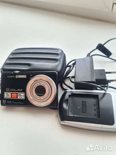 Компактный фотоаппарат casio exilim