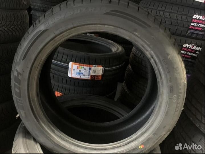 Tracmax X-Privilo TX3 205/50 R17 93W