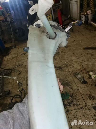 Бачок стеклоомывателя Peugeot 607