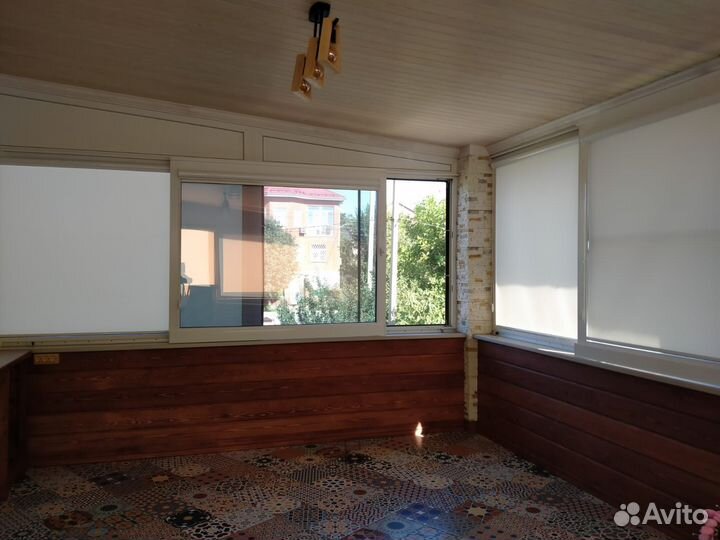 Жалюзи и рулонные шторы на окна