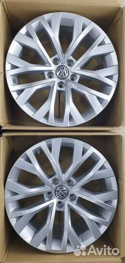 Оригинал VolksWagen Touareg R18 5x112 с датчиками