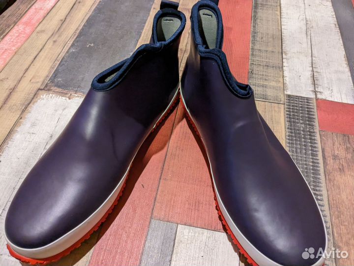 Резиновые ботинки