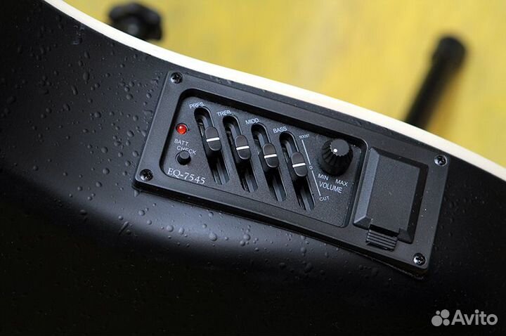 Электроакустическая гитара Martinez