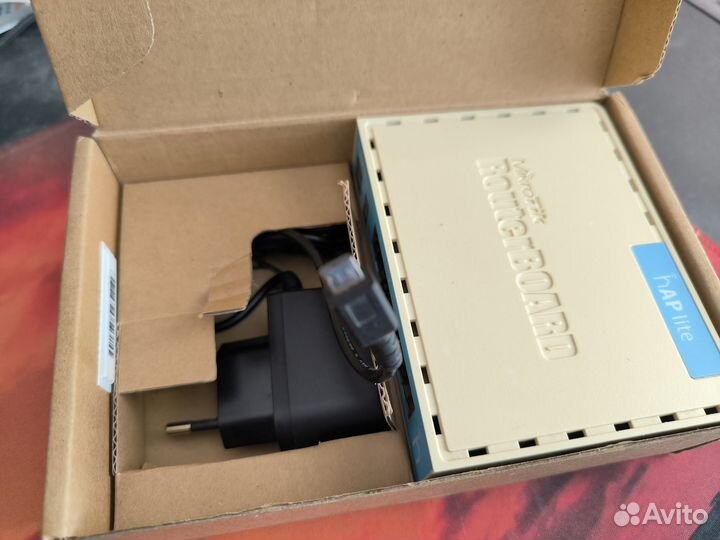 Роутер Mikrotik hAP lite